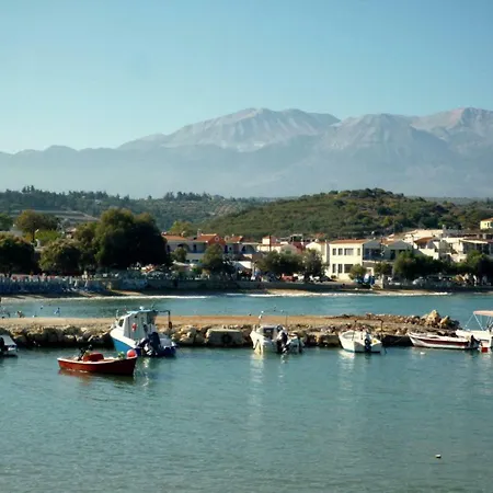 Crete Small Village Close To Beaches -sharing A Large Pool Hébergement de vacances