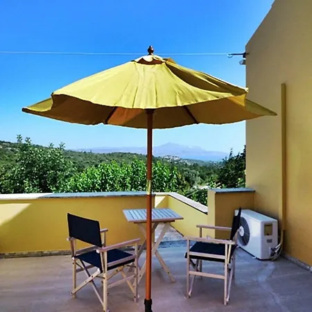 Сasa de vacaciones Crete Small Village Close To Beaches -sharing A Large Pool *