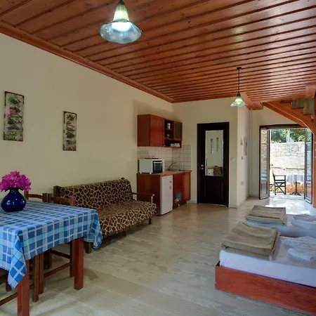Crete Small Village Close To Beaches -sharing A Large Pool * Vámos