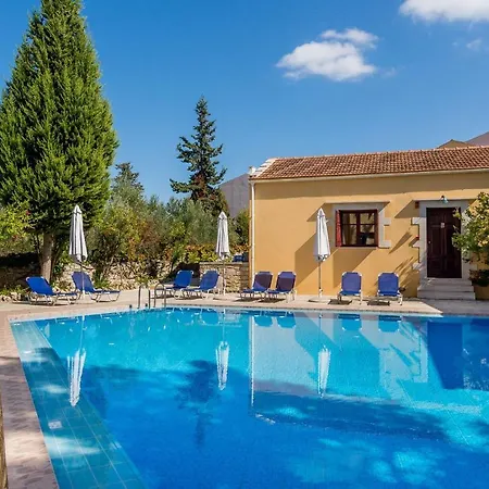 Crete Small Village Close To Beaches -sharing A Large Pool Hébergement de vacances